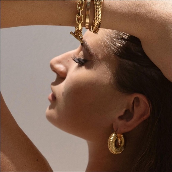 Robyn Tube Gold Donut Hoop Earrings - Picture 3 of 14